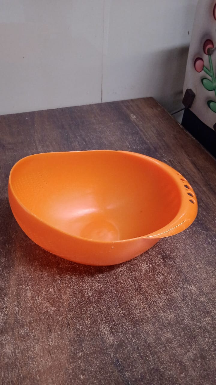 rice bowl strainer, plastic colander bowl, vegetable washing bowl, fruit strainer, kitchen water strainer, noodle washing bowl, food rinsing bowl