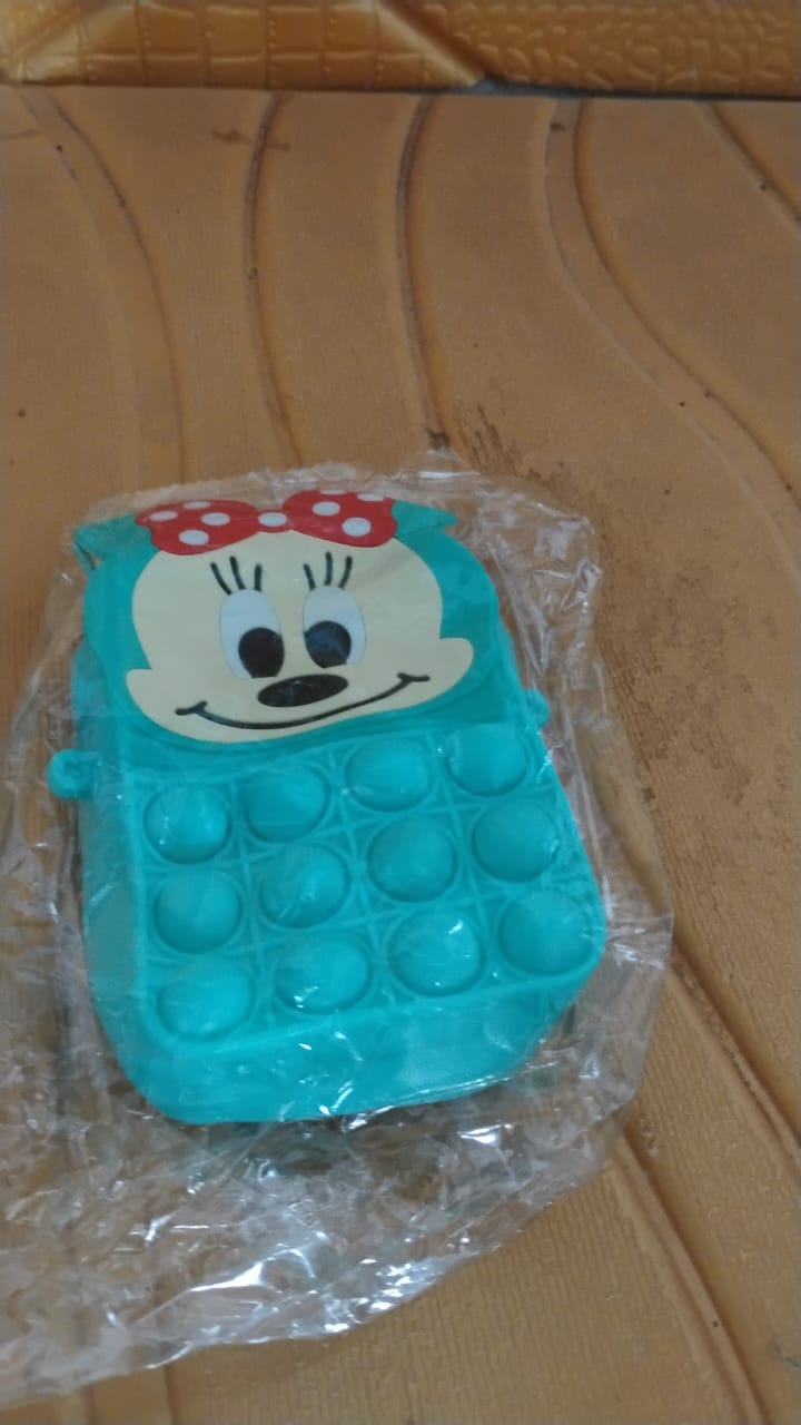 silicone pouch for school children, reusable coin bag for toddlers, mini silicone wallet India