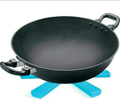 Portable and foldable kitchen hot mat, non-slip and heat-resistant. foldable silicone hotmat, heat resistant kitchen mat, non-slip trivet pad, foldable hot dish holder, kitchen counter protector, silicone trivet for pots