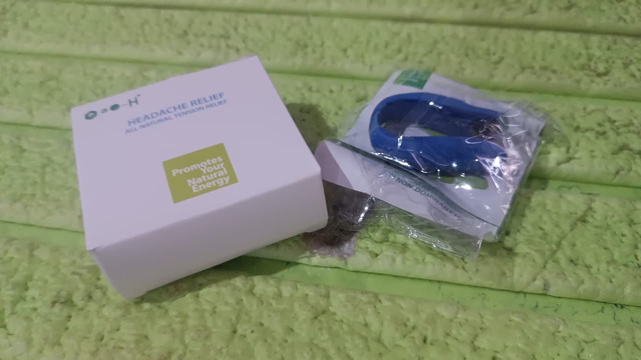  magnetic wellness clip, pressure point therapy India, non-invasive migraine solution, diabetes support hand clip, energy balance magnetic tool

