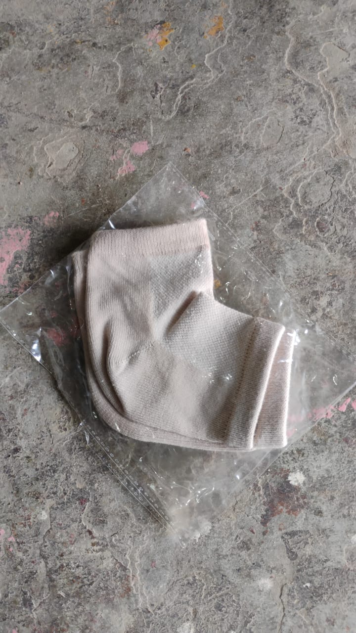 foot care socks India, cracked heel treatment at home, moisturizing gel socks for feet, heel protection socks for men and women, anti-crack heel socks, heel repair therapy socks, heel pain relief socks, cracked feet healing socks, reusable foot therapy socks, soft heel socks for skincare routine

