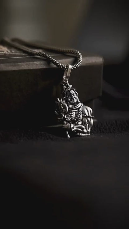 Silver Shankar Locket with Chain – Spiritual Lord Shiva Pendant for Men
